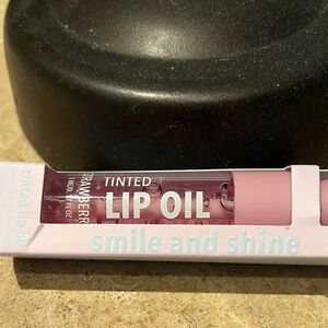 Tinted Lip Oil - Strawberry Pink